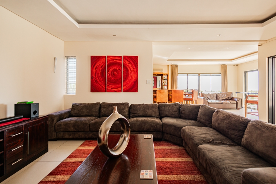 6 Bedroom Property for Sale in Baronetcy Estate Western Cape